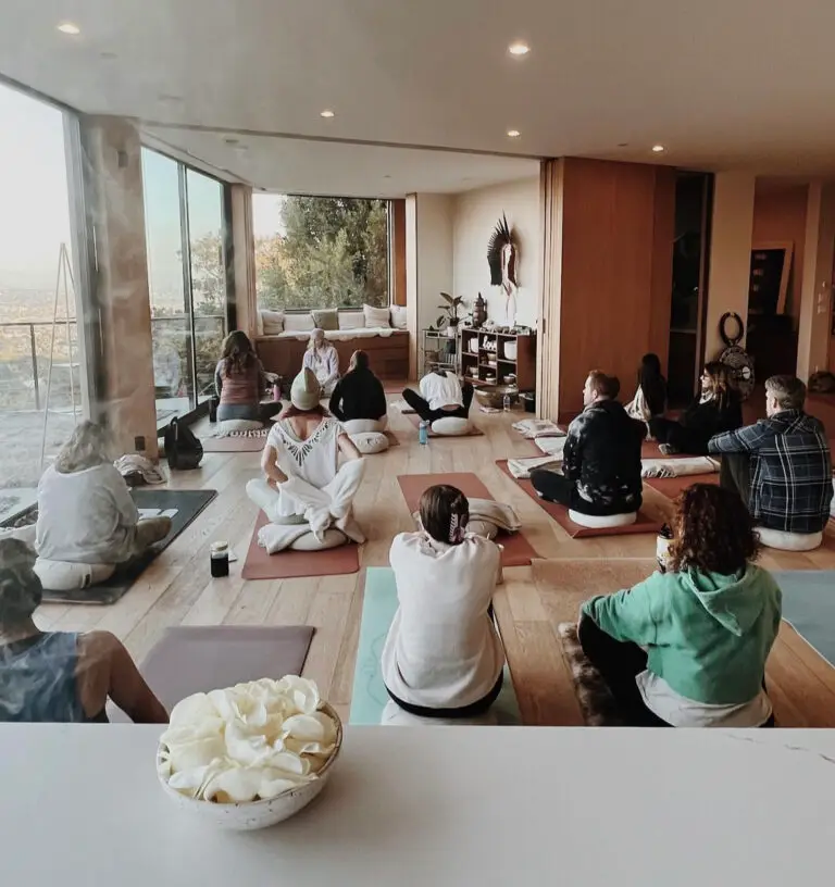 Kundalini Yoga class with Sat Siri | Rachel Dougherty